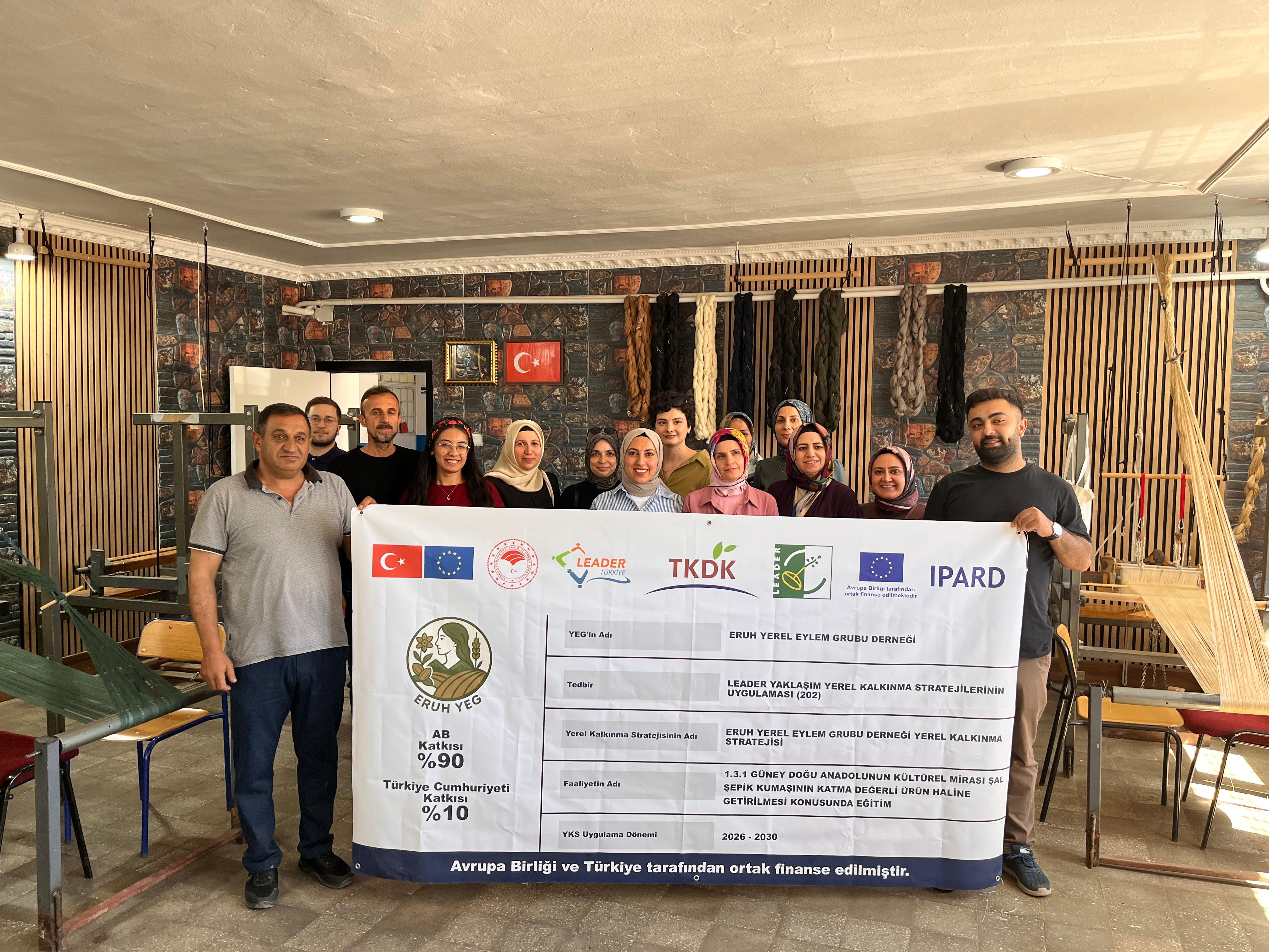ŞAL ŞEPİK KUMAŞININ KATMA DEĞERLİ ÜRÜNLER HALİNE GELMESİ HAKKINDA EĞİTİM